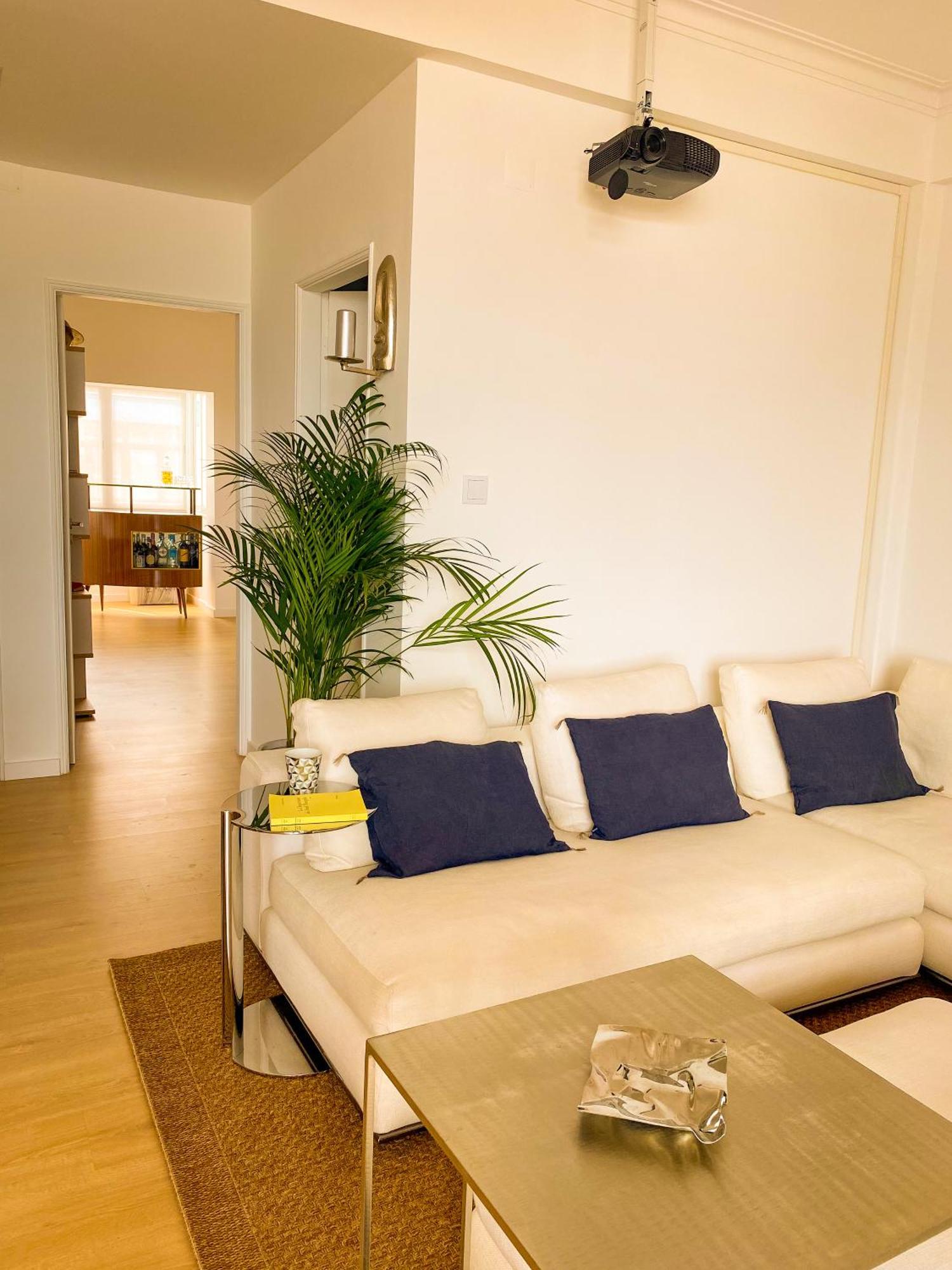 Ideally Located With Perfect Views Algés Exterior foto
